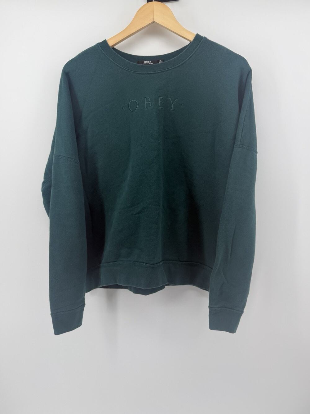 OBEY Worldwide Women’s Green Embroidered Logo Crewneck Crop Top Sweater